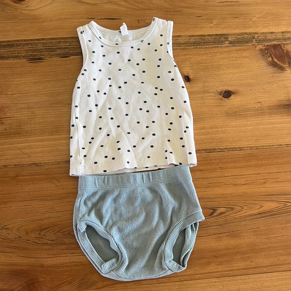 Quincy Mae 6-12 month bloomer set